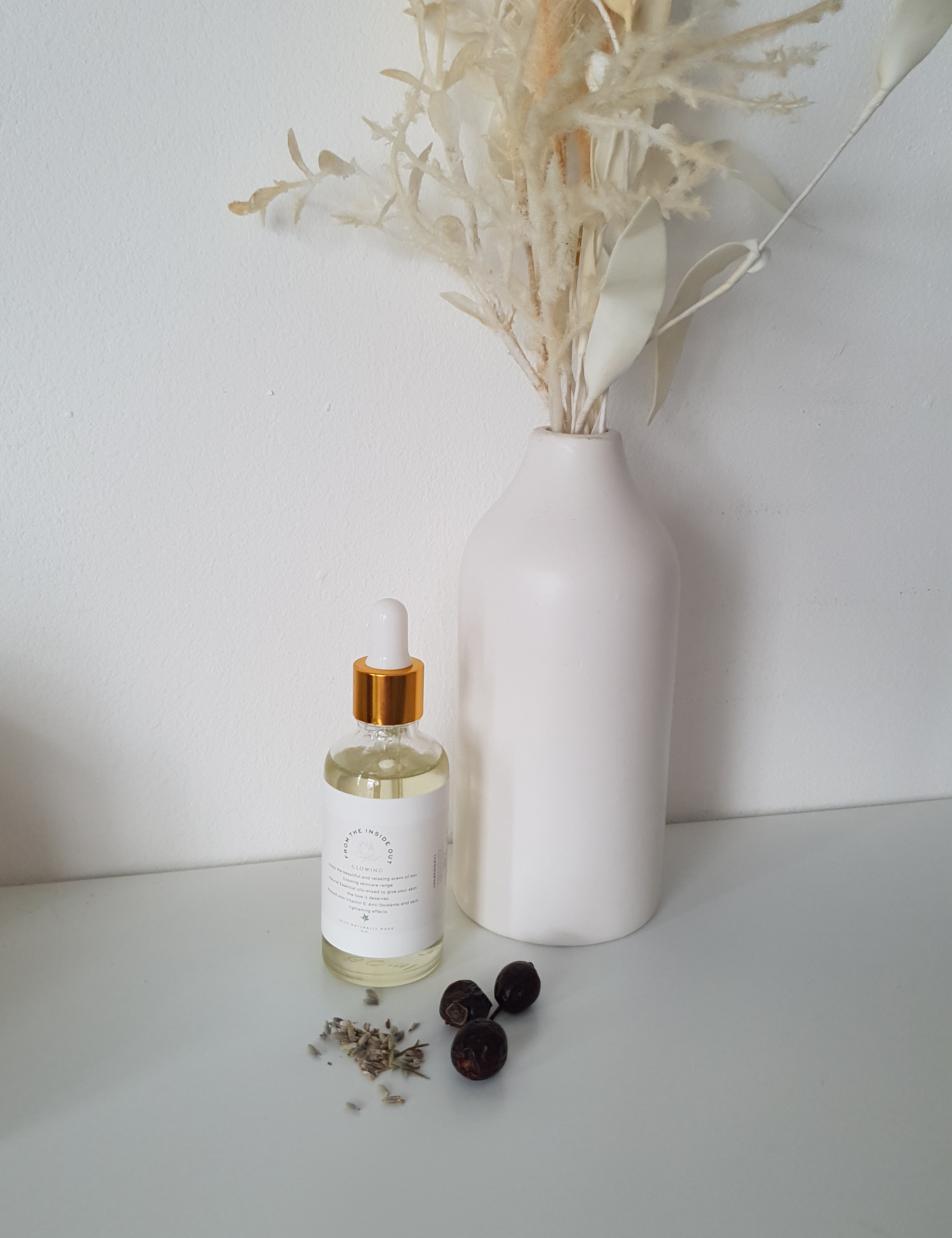 Glowing Face Serum image 2